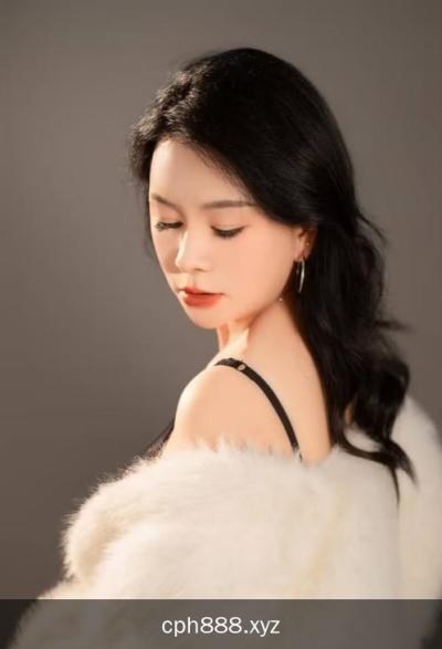 芙蓉潮喷瑜伽妹