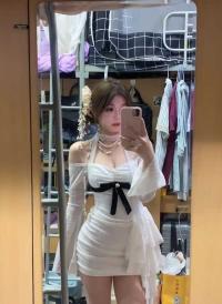 白云极品微胖36D女神-莹莹