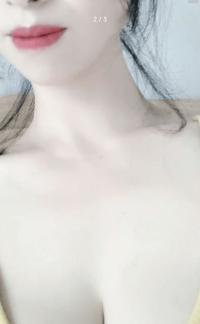 岚岚皮肤白白少妇