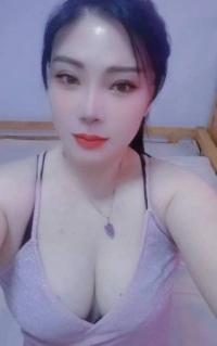 前凸后翘型熟女型小姐姐